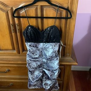 NWT Adrianna Papell Sequined Leopard Print Cocktail Dress